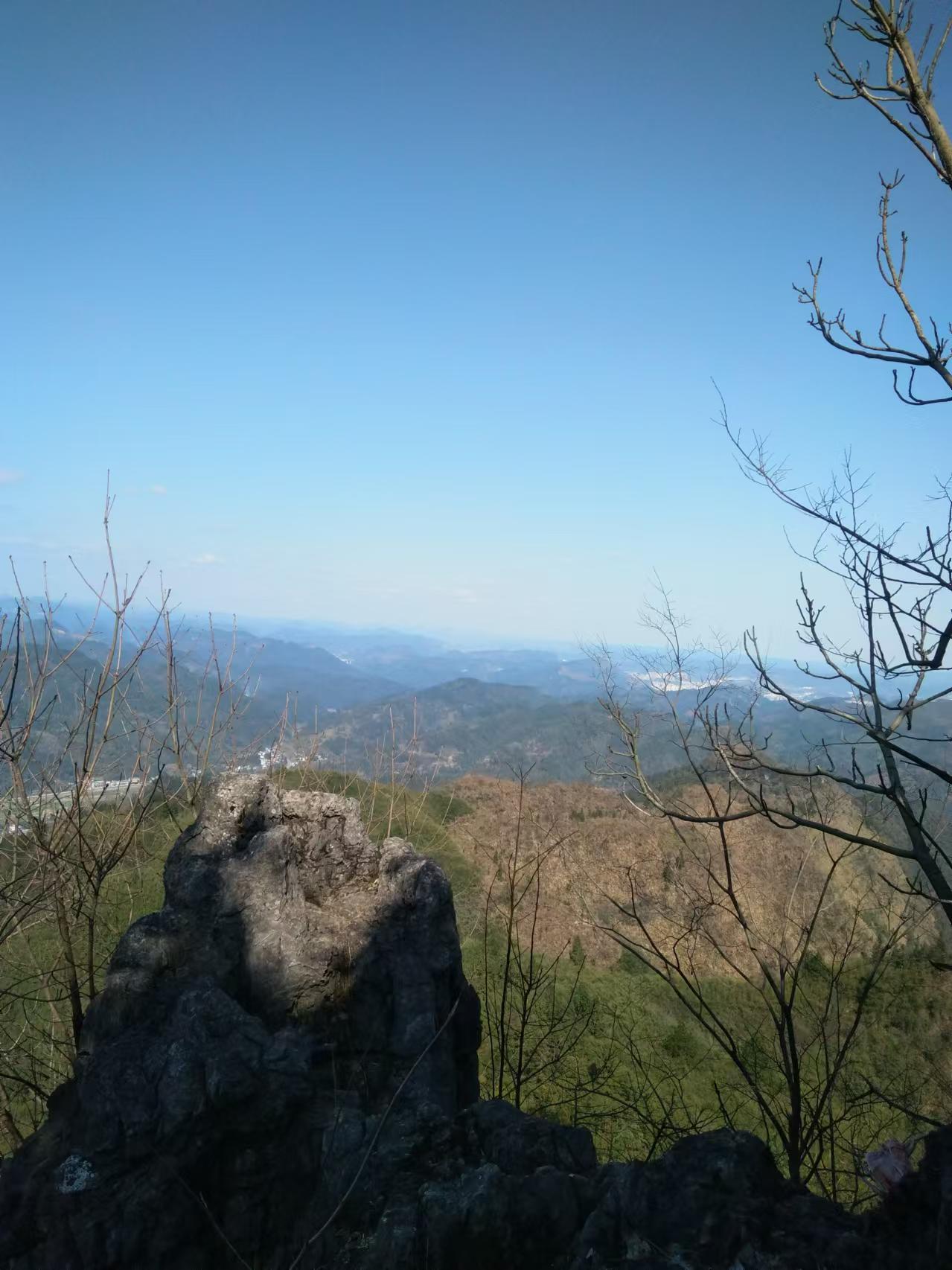 走出抑郁去爬山